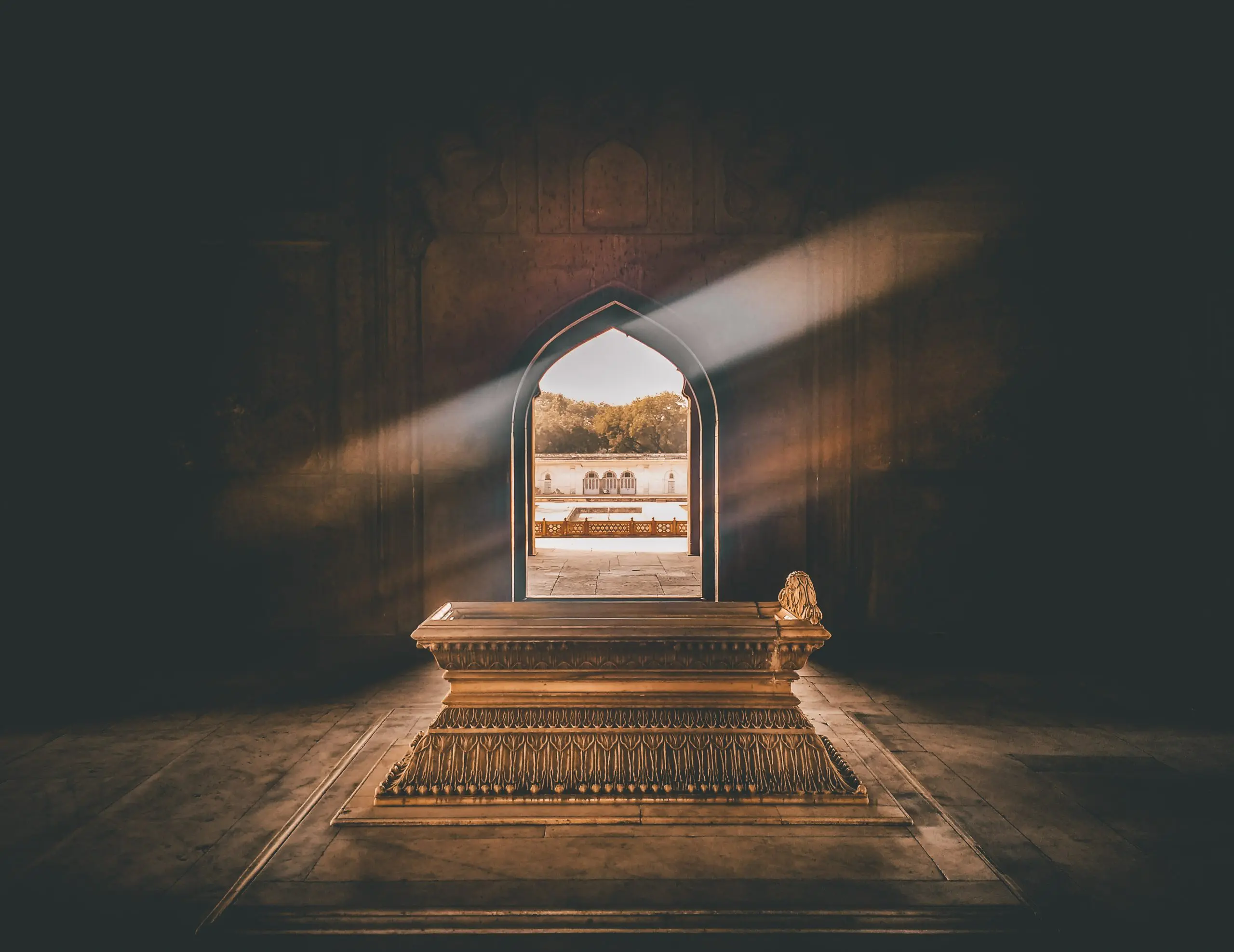 ancient architecture coffin 1007425 scaled