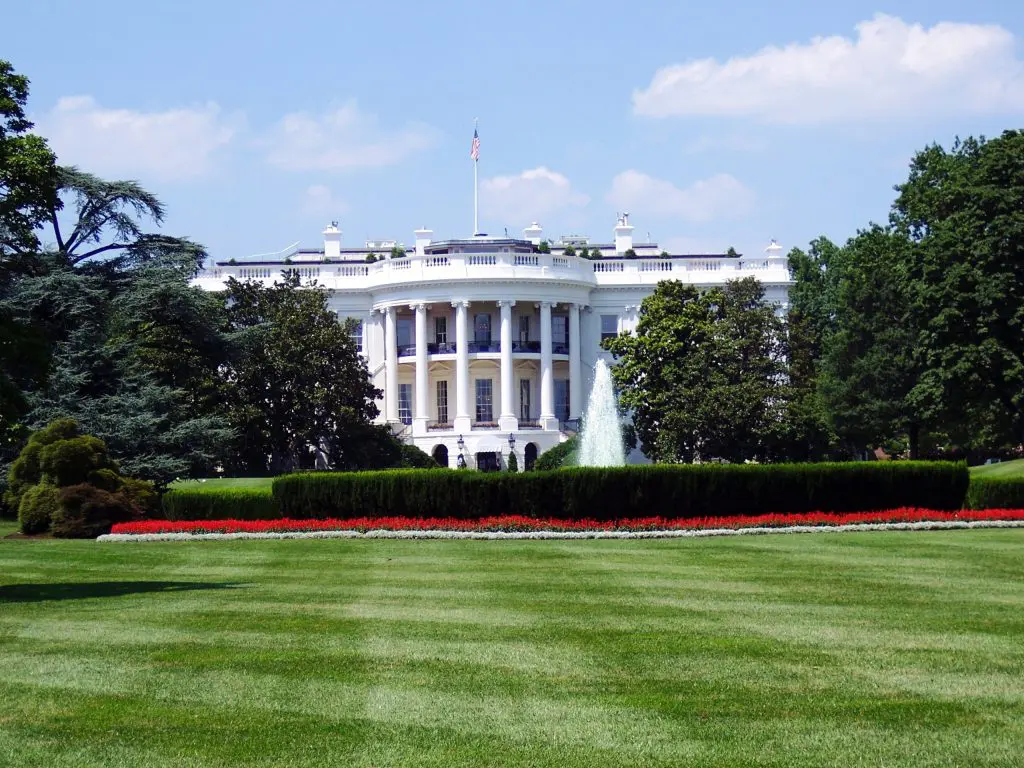 white house 129112 scaled