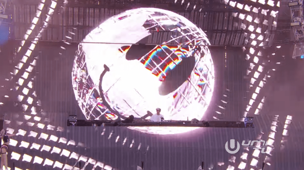 Disco Lines in Japan