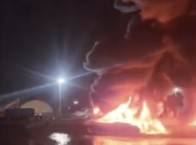 Fire on 3 yachts on miami river