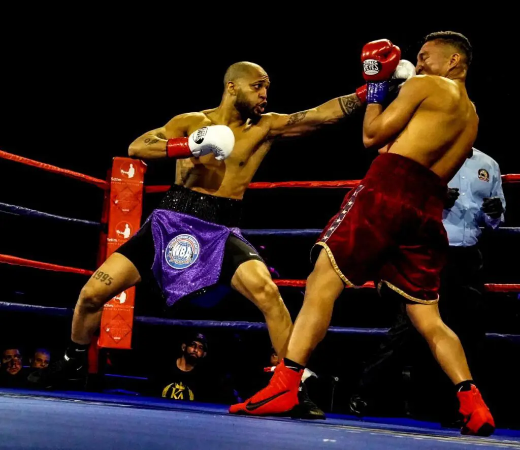 Armando Martinez Crushes Paredes in Two-Round Firefight
