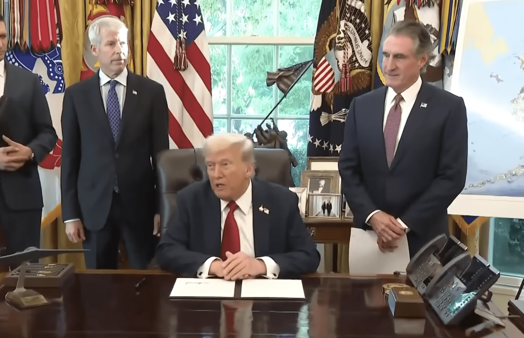 Donald Trump in the Oval Office