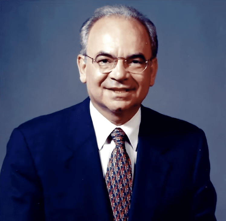 Dr. Manuel Trujillo