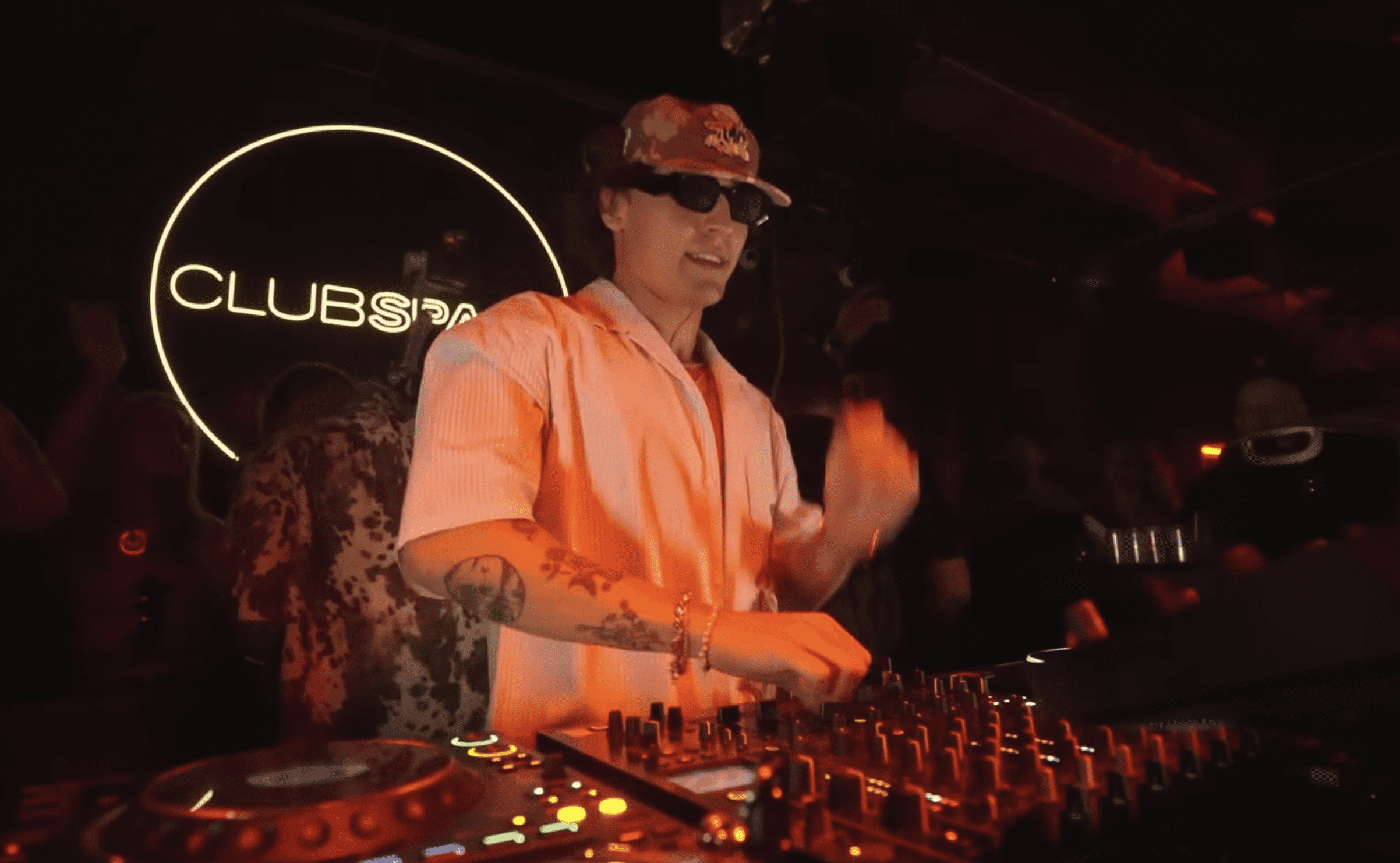 Disco Lines at Club Space