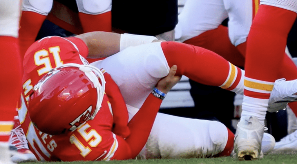 Patrick Mahomes torn acl