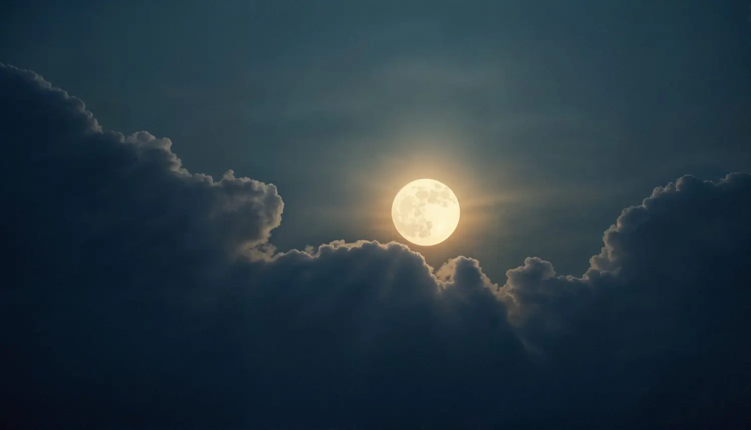 Cold Supermoon 2025: Last Full Moon’s Energy & Miami Impact