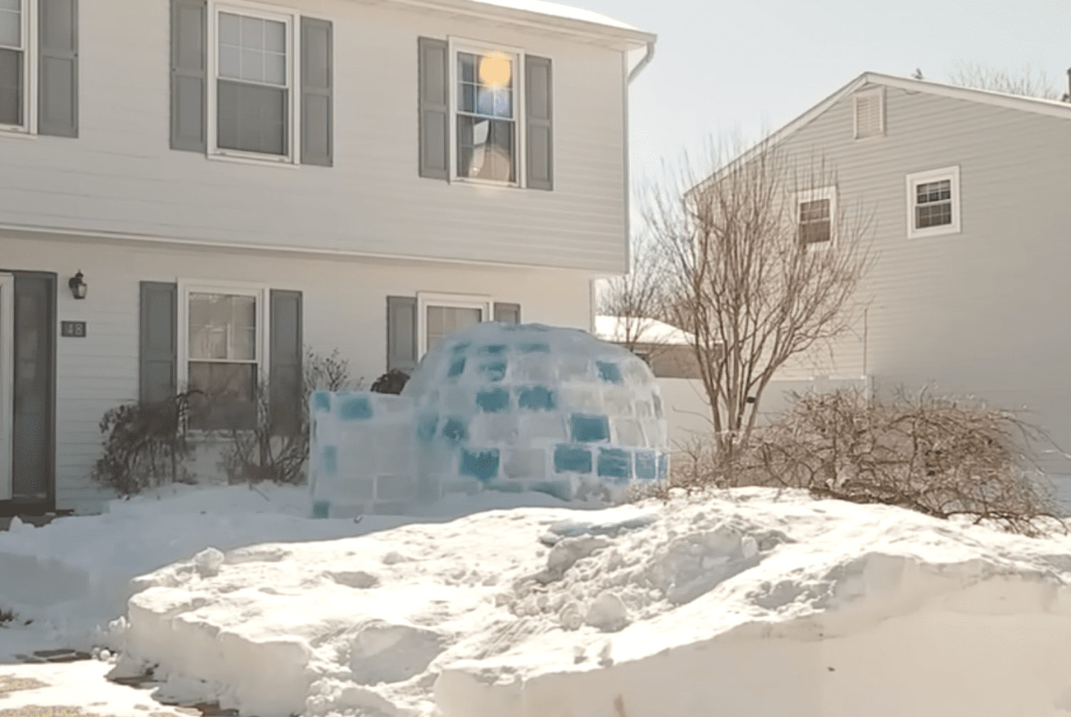 NJ family builds impressive igloo in their front yard