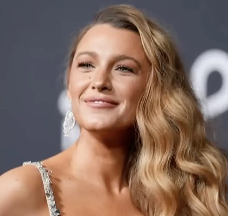 Blake Lively asking Justin Baldoni to pay legal fees after settlement