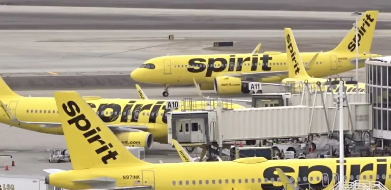 Former Spirit Airlines Employees Sue Airline