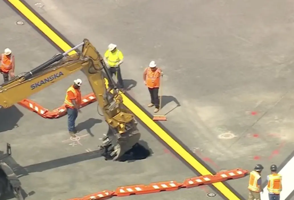 Sinkhole shuts down runway at LaGuardia Airport