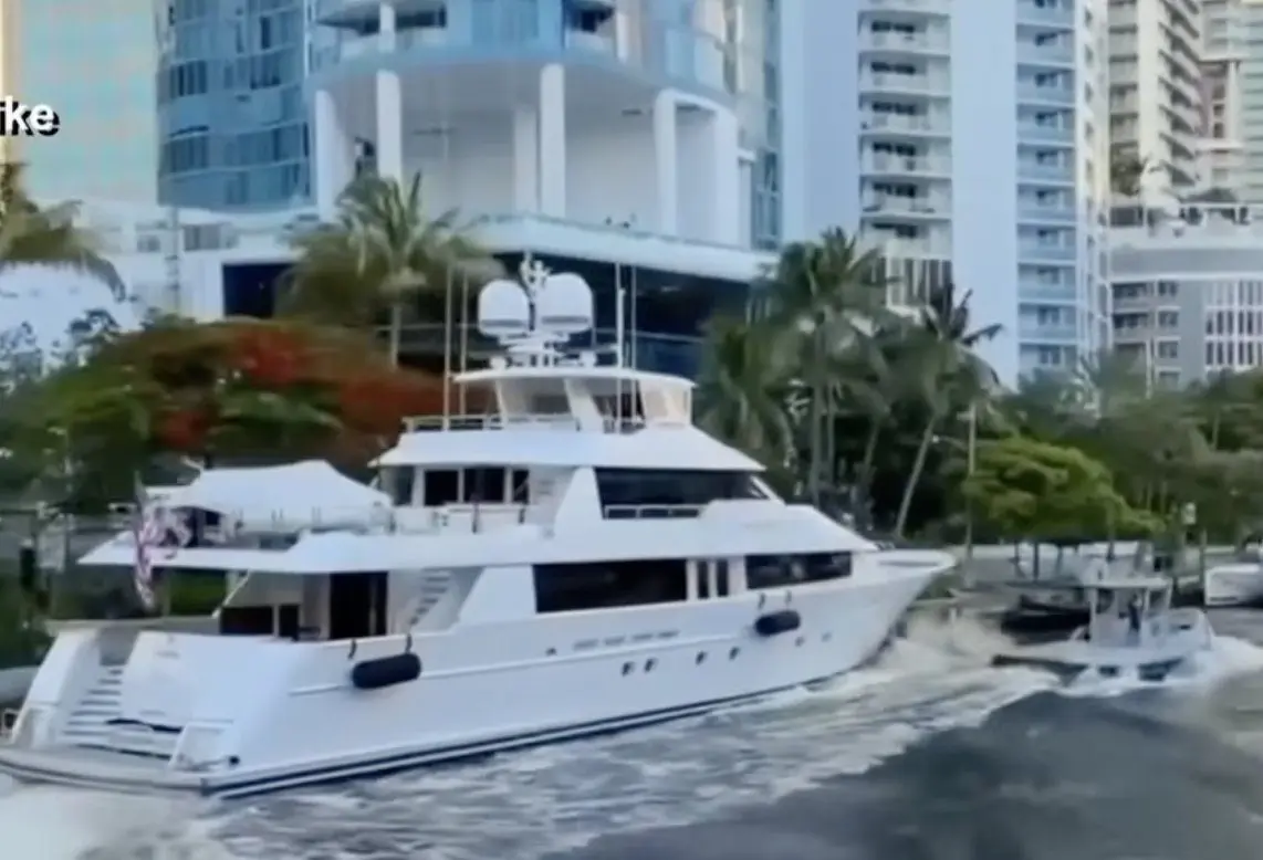 Boat Crash Fort Lauderdale