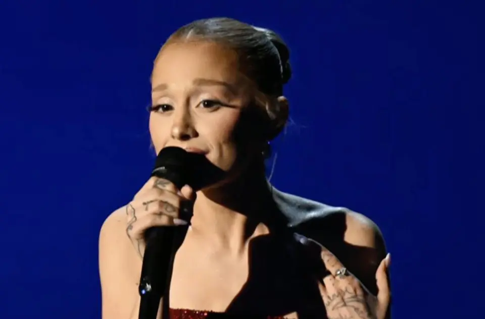 Ariana Grande files lawsuit