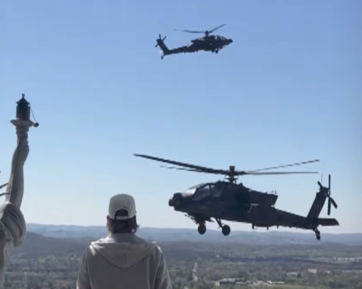 Kid Rock Apache Helicopter Stunt