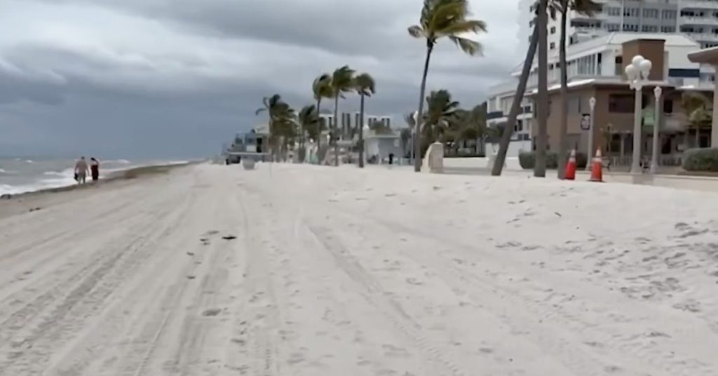 Woman’s Body Washes Ashore on Hollywood Beach